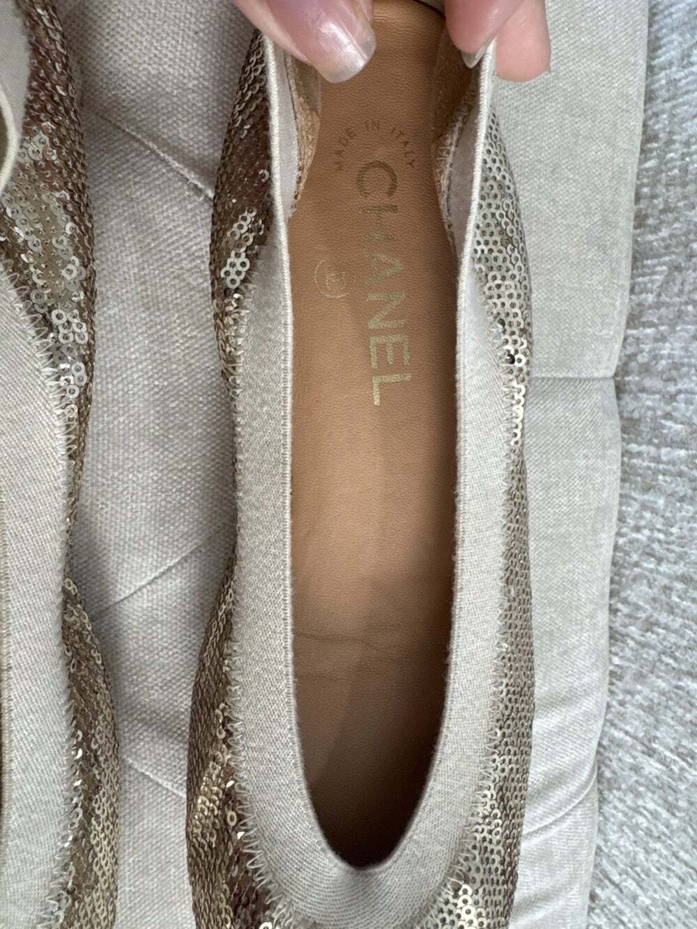 Authentic CHANEL Gold Sequin Cap-Toe Ballet Flats – Size 39 (US 8/8.5) - Picture 5 of 9